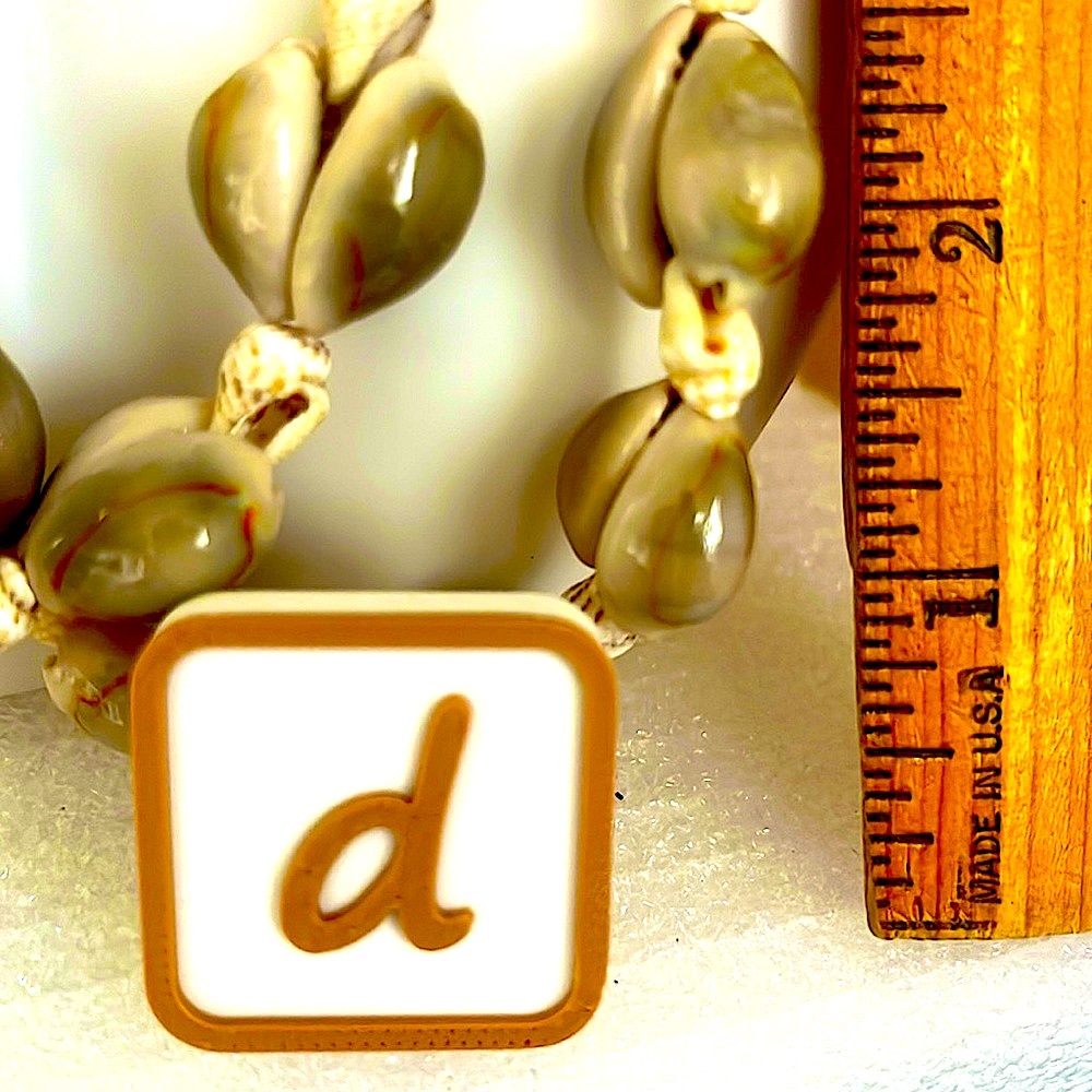 Cowrie Shell/SeaSnail Shell Mix Necklace Market - Picture 9 of 9